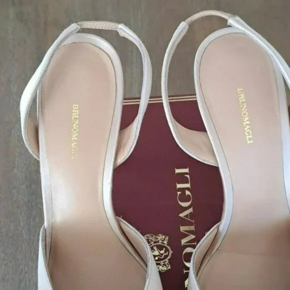 Bruno Magli Moda Pump in Champagne Satin Leather - Size: 10.5 (EU 42) - Picture 4 of 9